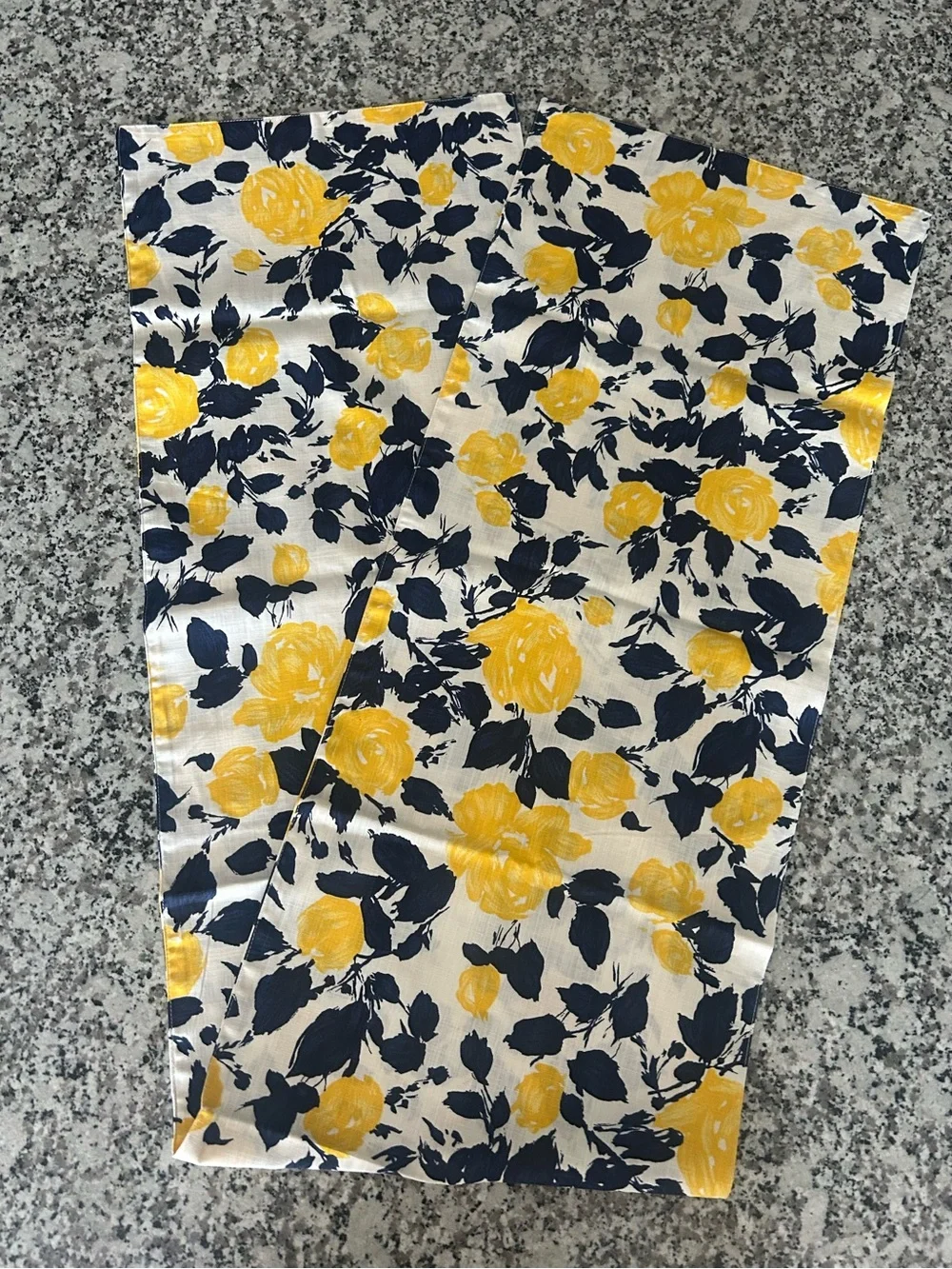 Kate Spade Garden Rose Table Cloth